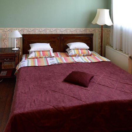 Birinu Pils Hotel Birini ภายนอก รูปภาพ