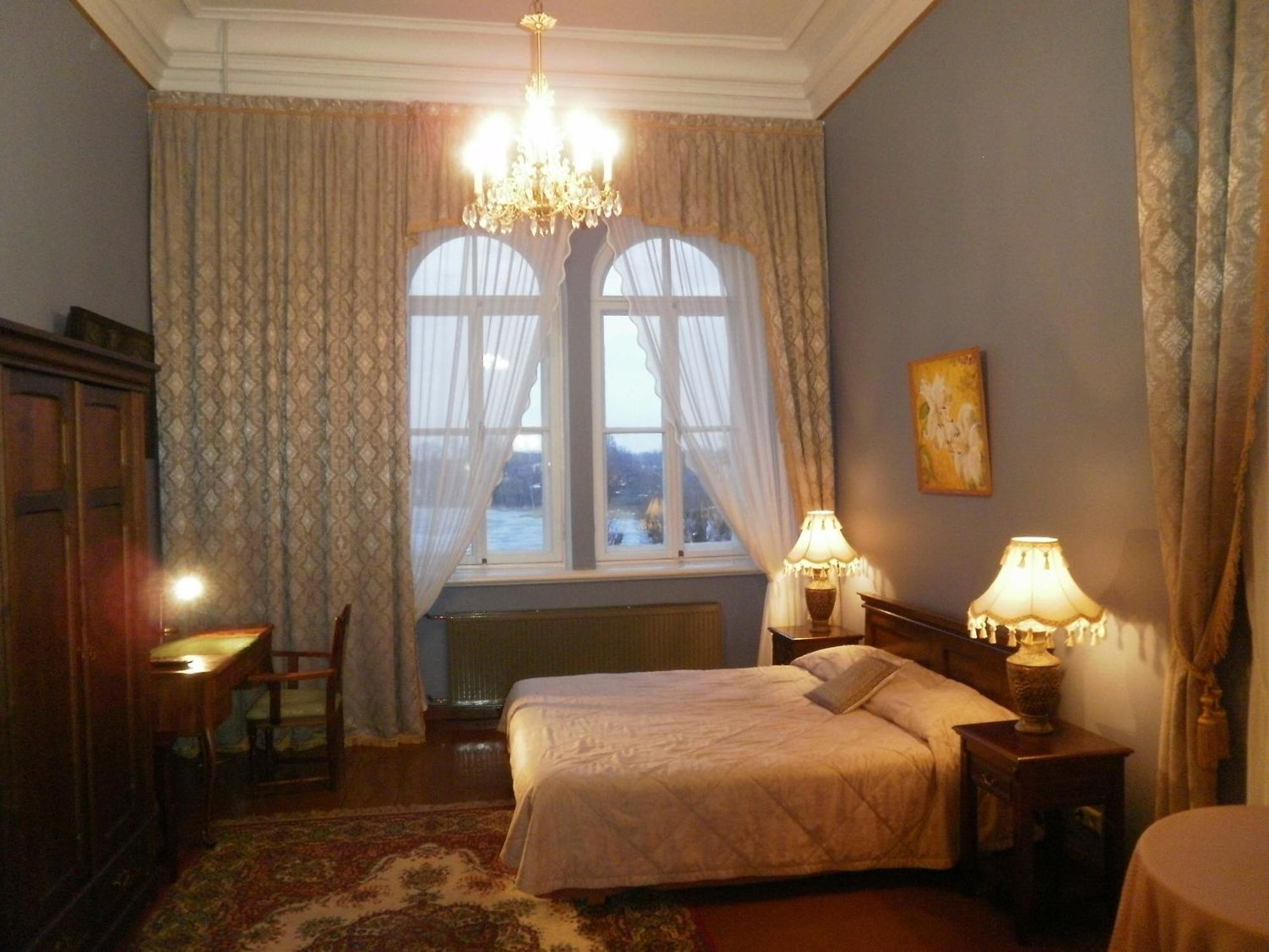 Birinu Pils Hotel Birini ภายนอก รูปภาพ