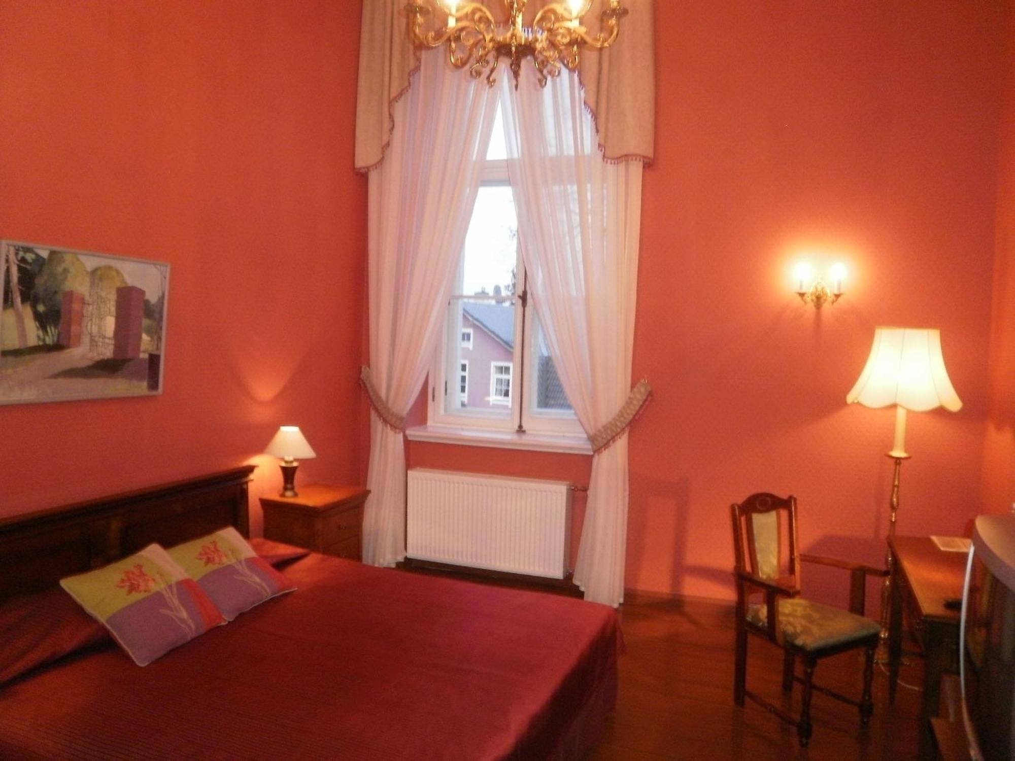 Birinu Pils Hotel Birini ภายนอก รูปภาพ
