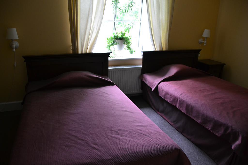Birinu Pils Hotel Birini ภายนอก รูปภาพ